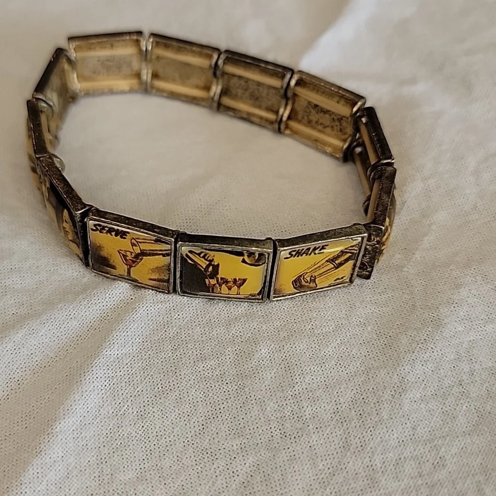 Vintage Comic Strip Stretch Bracelet 1/2in Squares - Picture 2 of 3